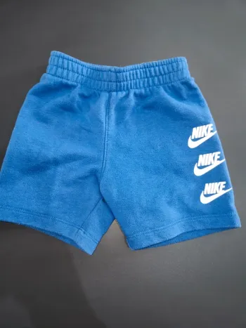 Short nike