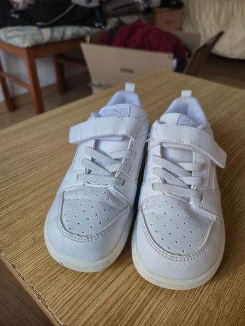Baskets enfant Puma taille 27 très bon état