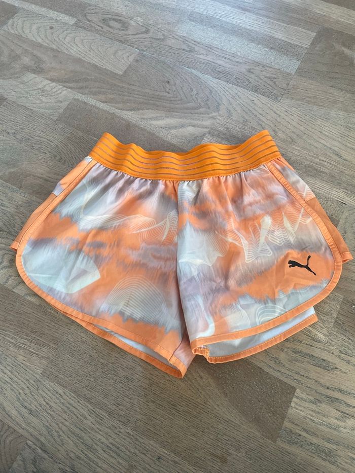 Short puma de sport taille M très bon état
