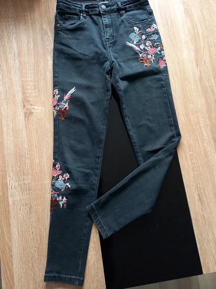 Jeans noir fantaisie fleuri T38 - photo numéro 7