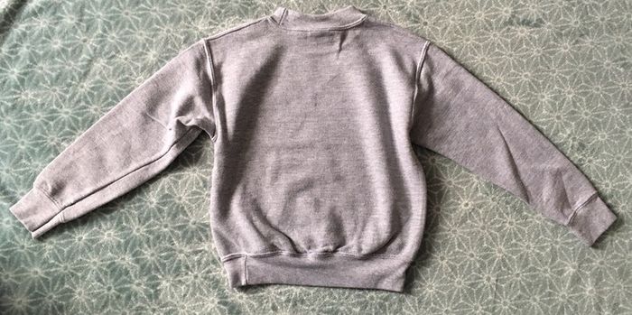 Pull style Sweat gris - 6 ans - photo numéro 3