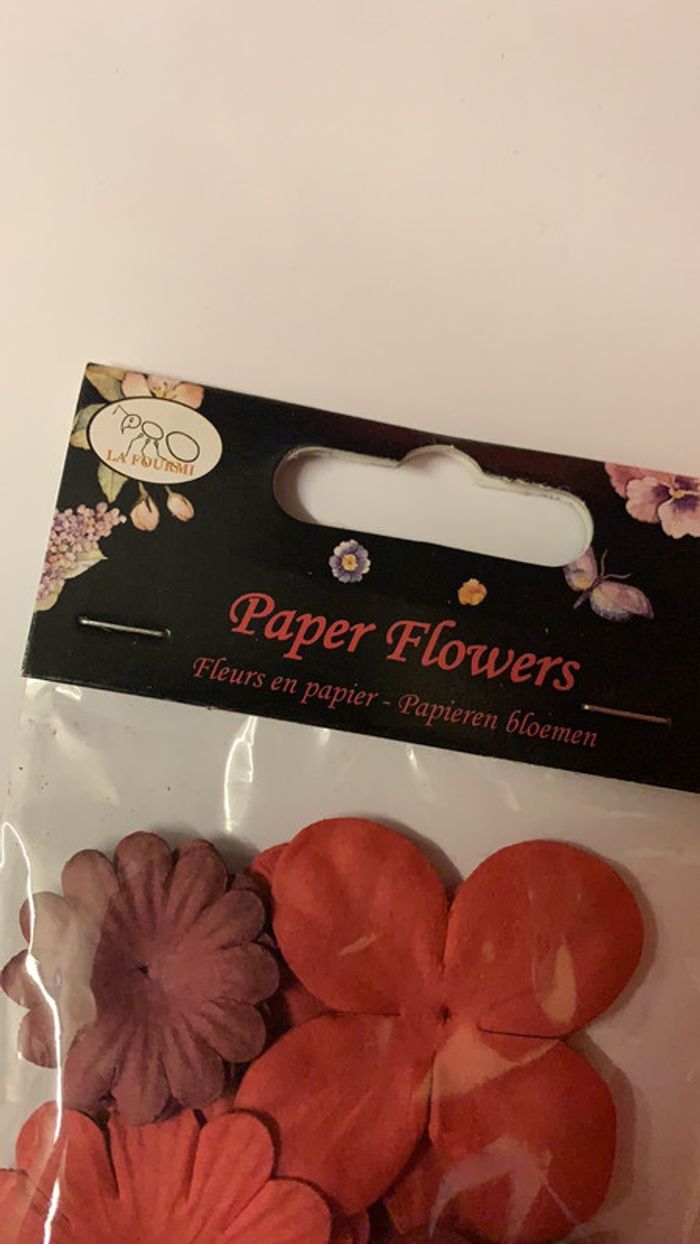 Pétales en papier rouge bordeaux scrapbooking - photo numéro 3