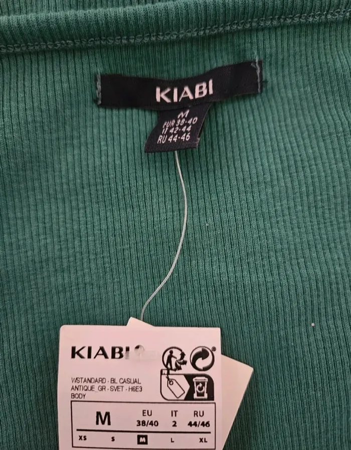 Body vert col arrondi Kiabi Taille M Neuf - photo numéro 4