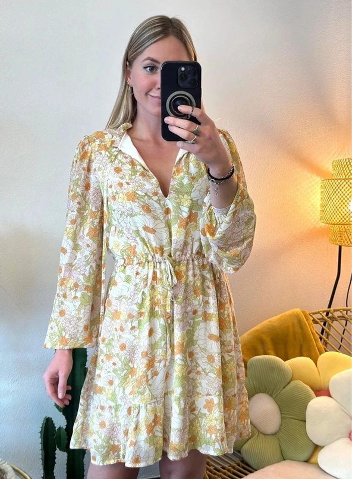 Robe motifs fleuris 70s’ taille 34/36 - Nasty Gal - photo numéro 2
