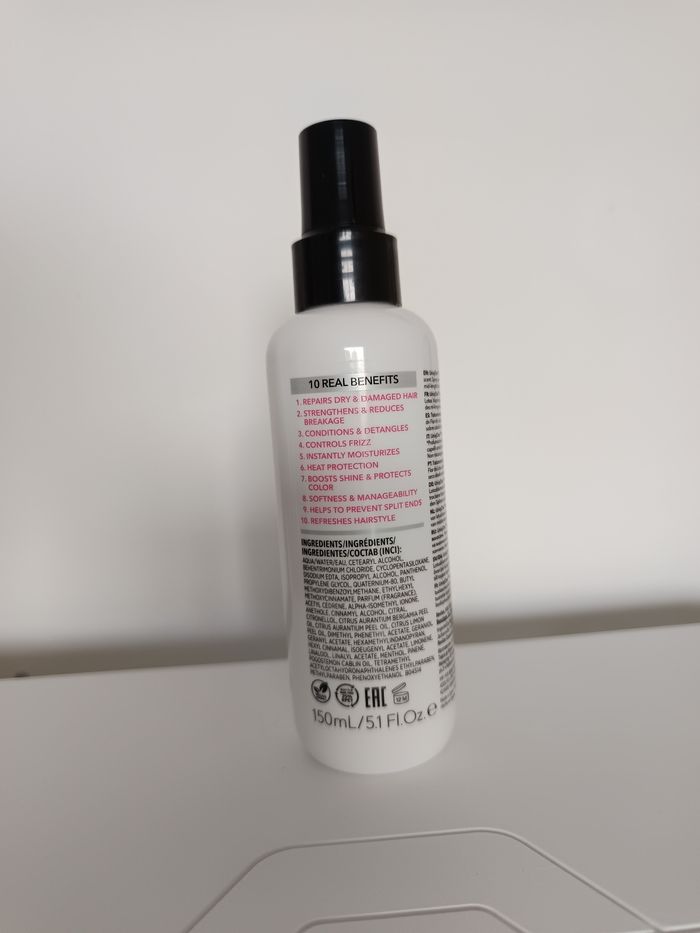 Soin capillaire cheveux secs et abîmés "Uniq One" parfum fleur de lotus Revlon Professionnel - photo numéro 2
