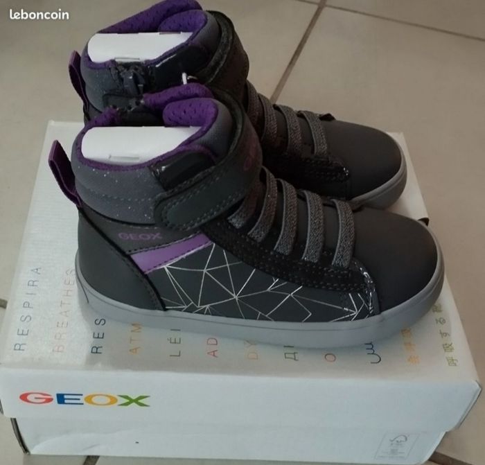 Baskets montantes Geox neuves pour fille, jamais portées, pointure 25, avec étiquette