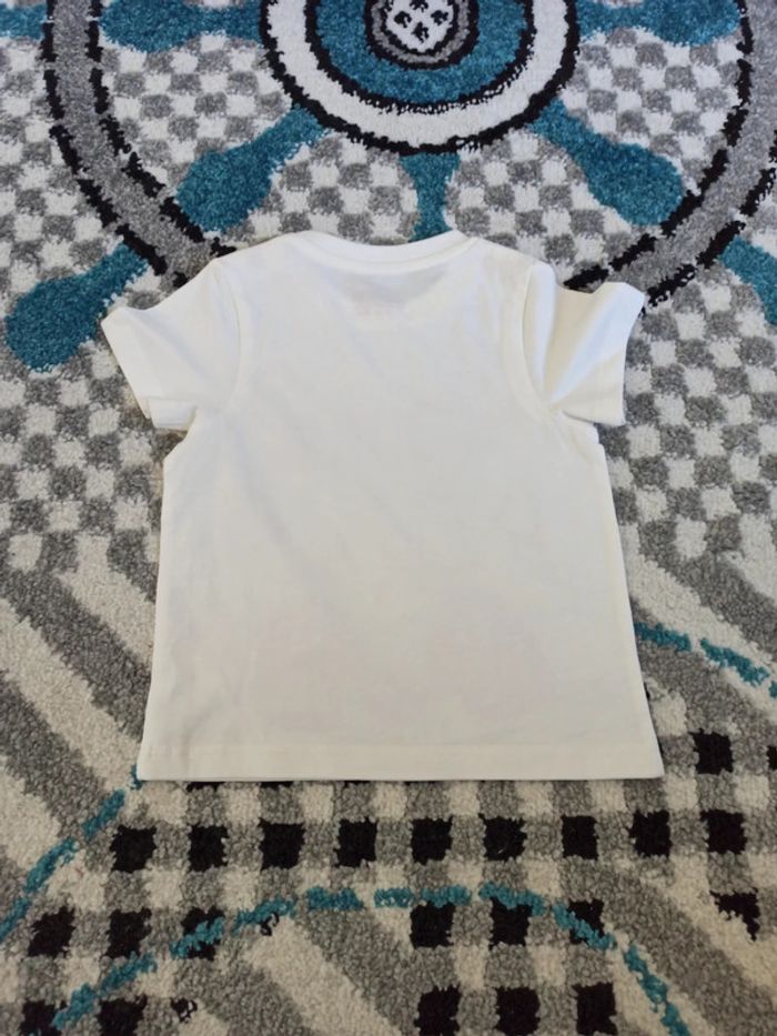 Lot 3 t-shirts manches courtes NEUFS 6 mois - photo numéro 3