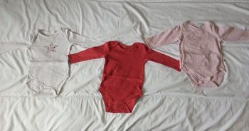 Lot bodies ML fille 2-6 mois 