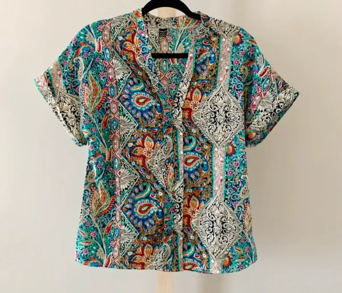 Chemise fluide imprimée ethnique multicolore – Taille S