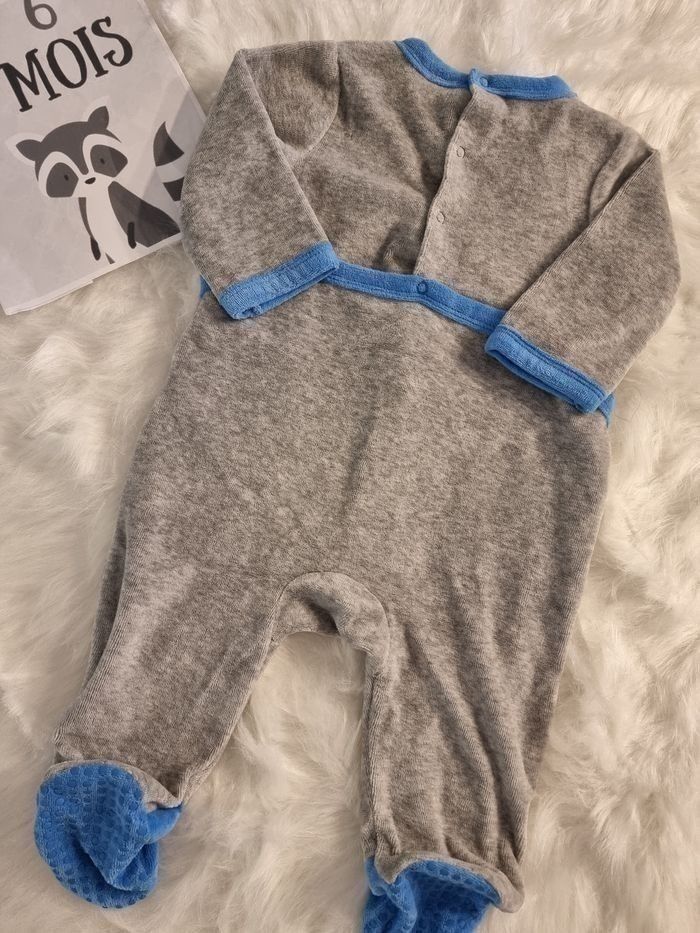 NEUF (non porté)😍🥰 magnifique pyjama chaud 6 mois garçon🐭 disneyland Paris officiel🐭😍🤩 - photo numéro 4