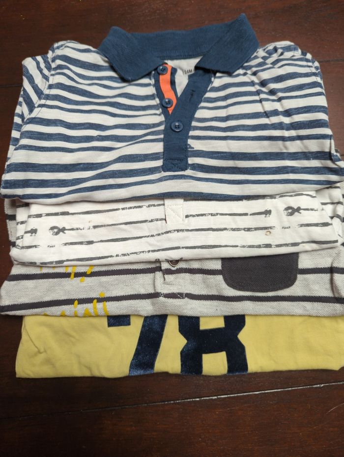 Lot t shirts 24 mois G