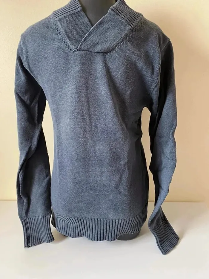 Beau pull homme Jules taille S col V gris foncé bleuté - photo numéro 2