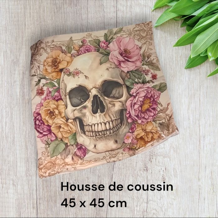 Housse de coussin  tête de mort gothique