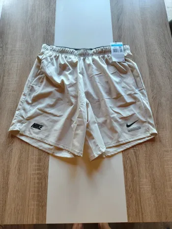 Short Running Nike Dri-Fit Race