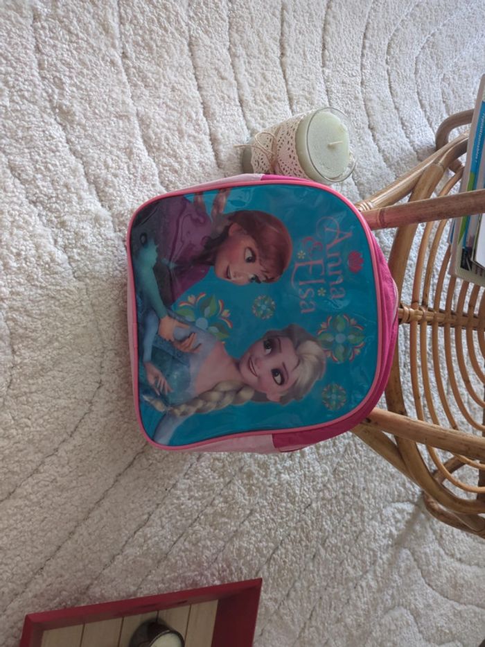 Sac à dos reine des neiges très bon état