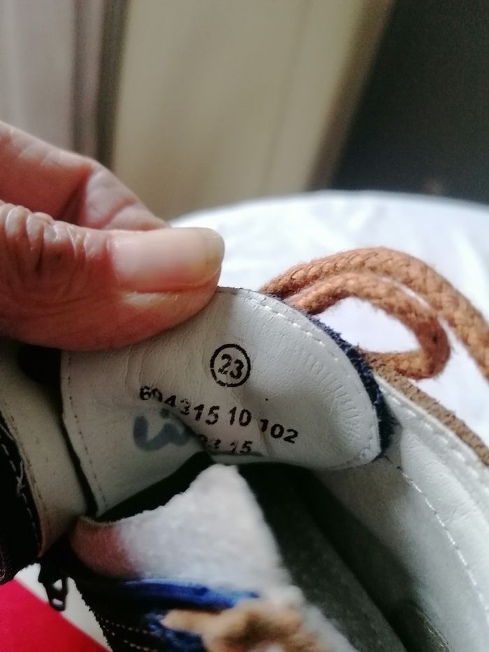 Chaussures montante kickers taille 23 - photo numéro 5