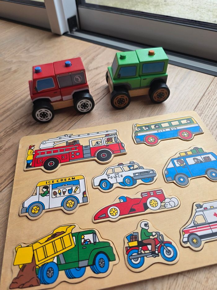 Jeu en bois puzzle voiture