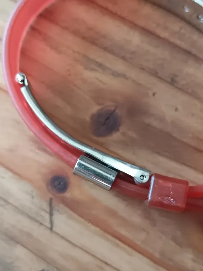 Bracelet Swarovski cristaux rouge acier et silicone - photo numéro 5