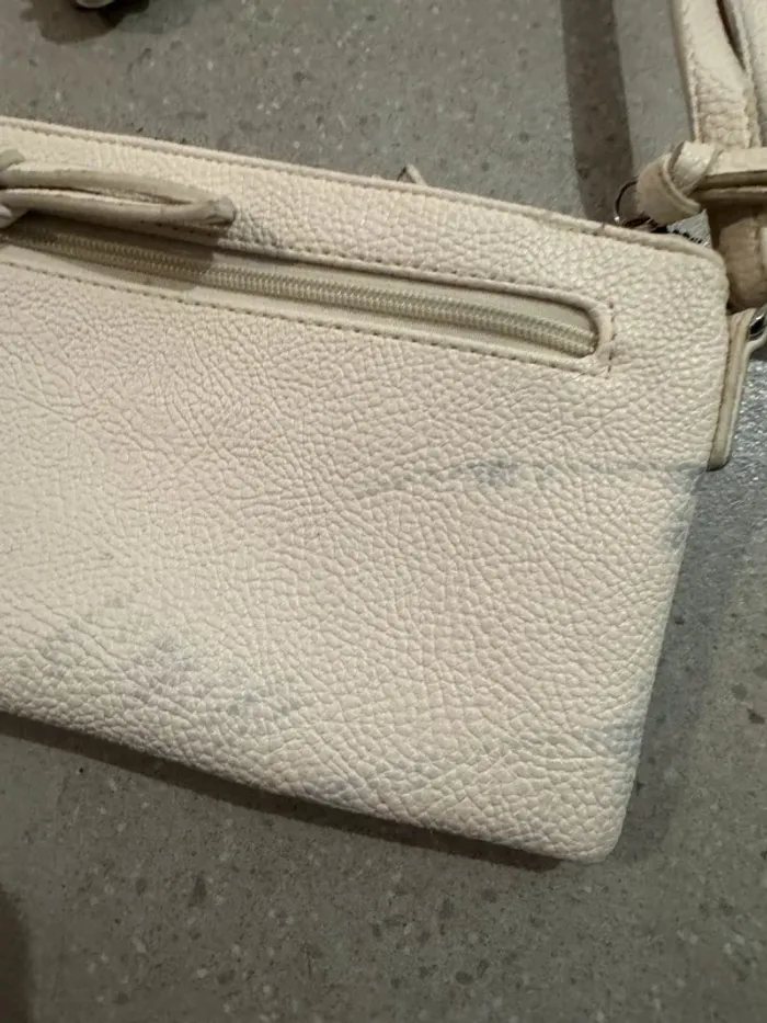 Sac à bandoulière crème Tamaris, il y a des tâches, 25*15cm - photo numéro 4