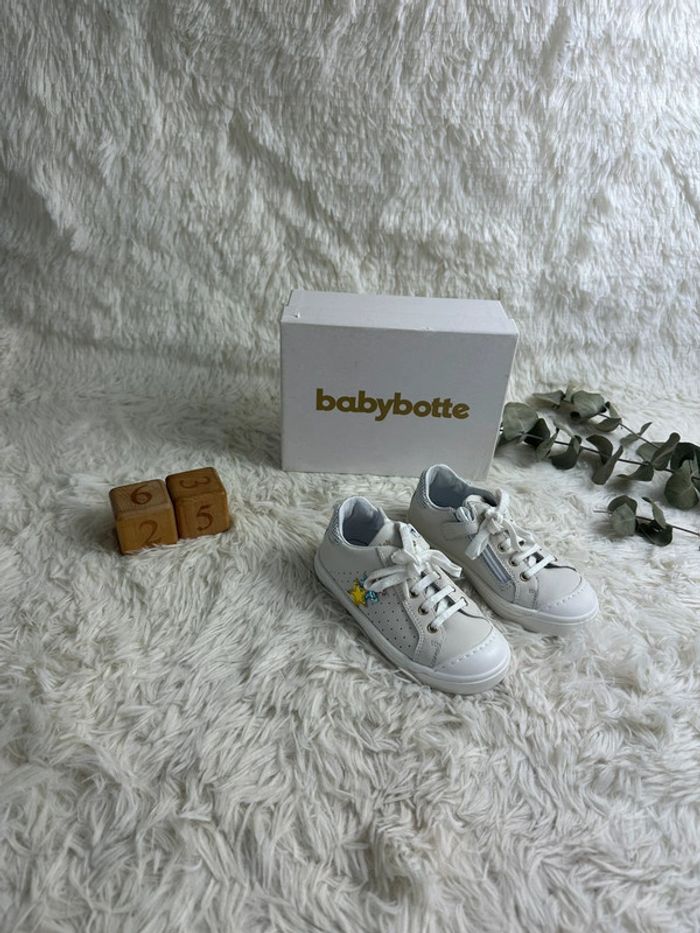Paire de basket Babybotte taille 25