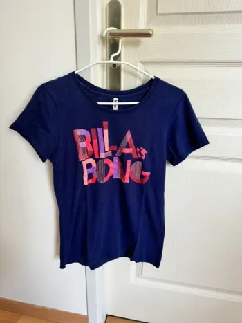 T-shirt bleu Billabong taille S en très bon état