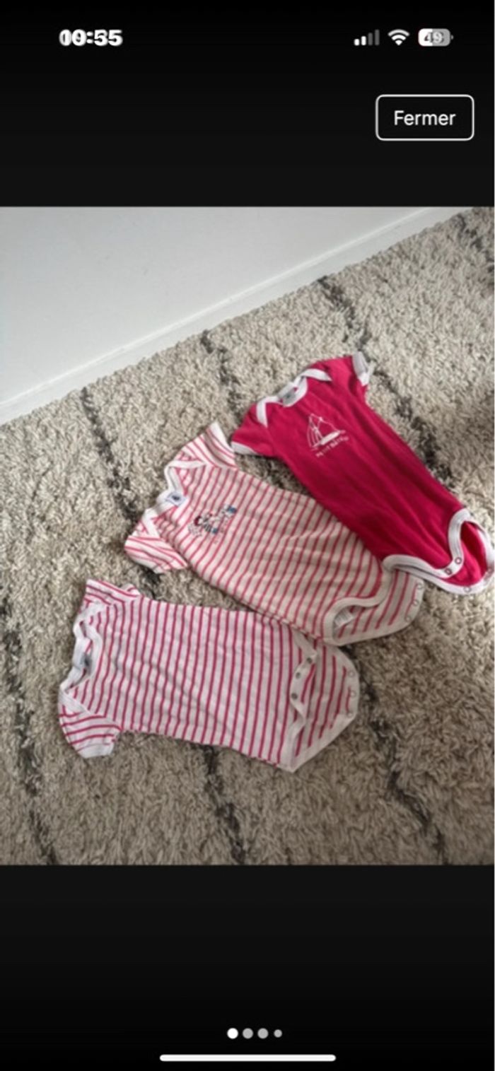 Lot 3 bodie petit bateau 6 mois très bon état