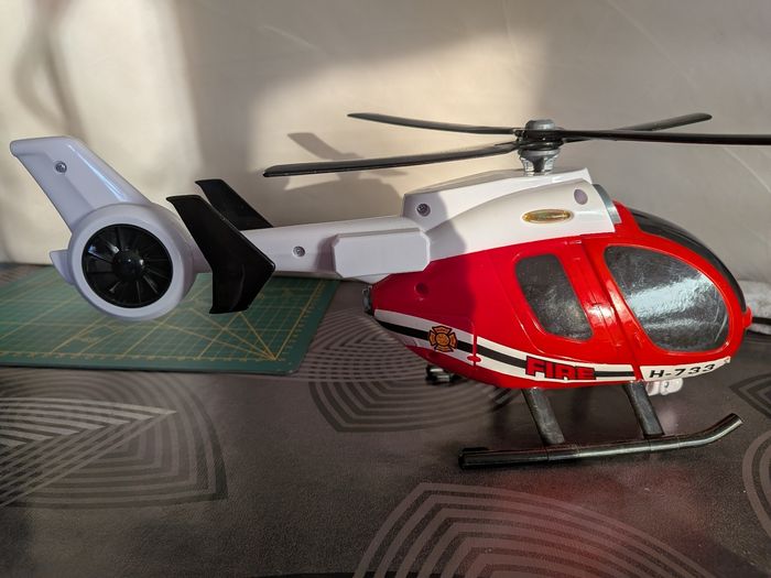 Camion pompier,voiture et hélicoptère - photo numéro 6