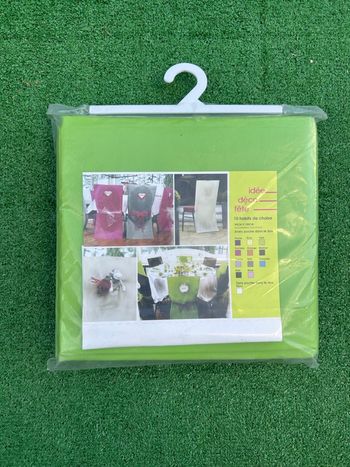 Lot 10 housses de chaise vert anis – NEUF – Idéal déco fête mariage