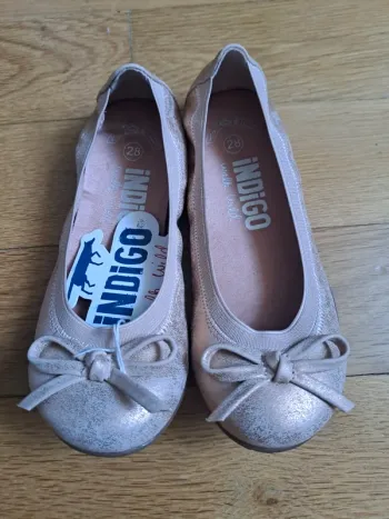Jolies ballerines souples dorées