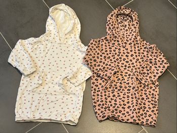 Lot 2 Robes sweat capuches Kiabi 36M