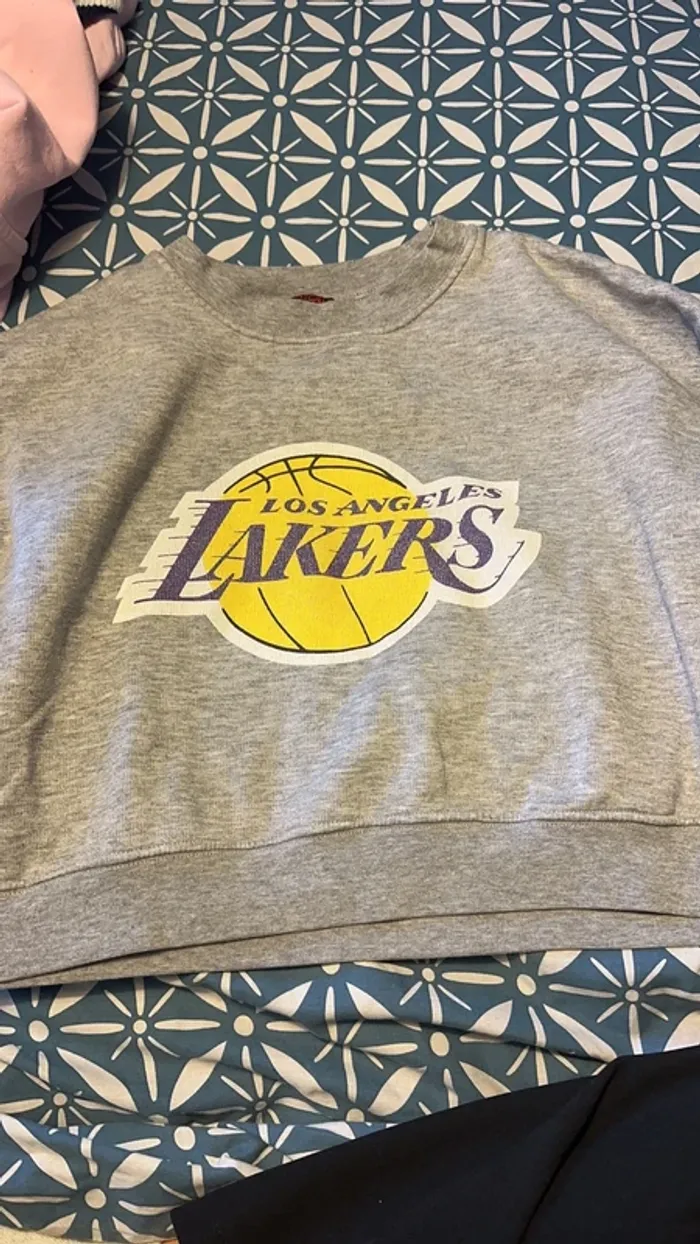 Pull Los Angeles Lakers