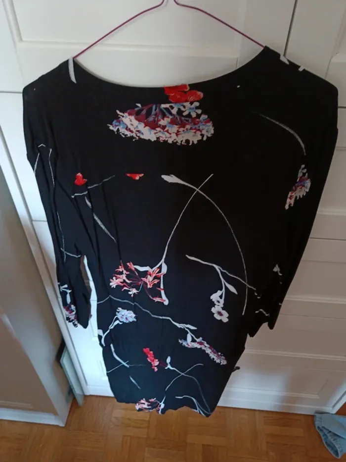 Robe H&M noir à fleurs colorées 40 - photo numéro 3