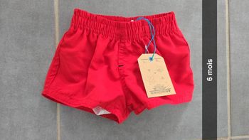 Short de bain rouge