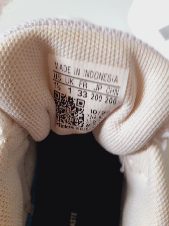 Basket Adidas taille 33 - photo numéro 8