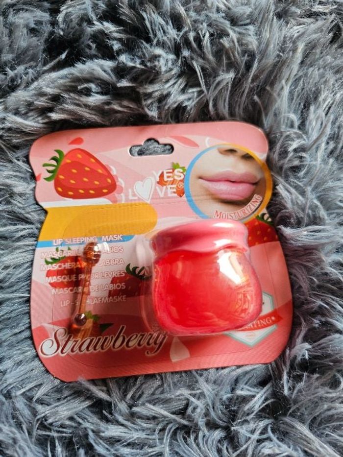 Masque gloss pour les lèvres hydratant yes love - fraise
