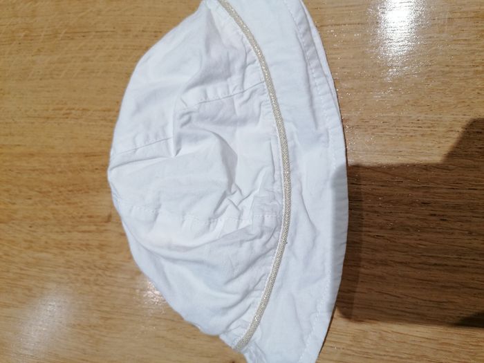 Chapeau blanc - photo numéro 2