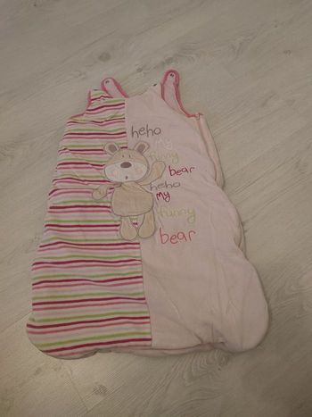 Gigoteuse bébé fille