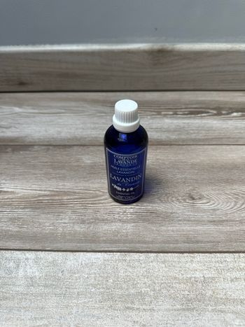 Huile essentielle de lavande.