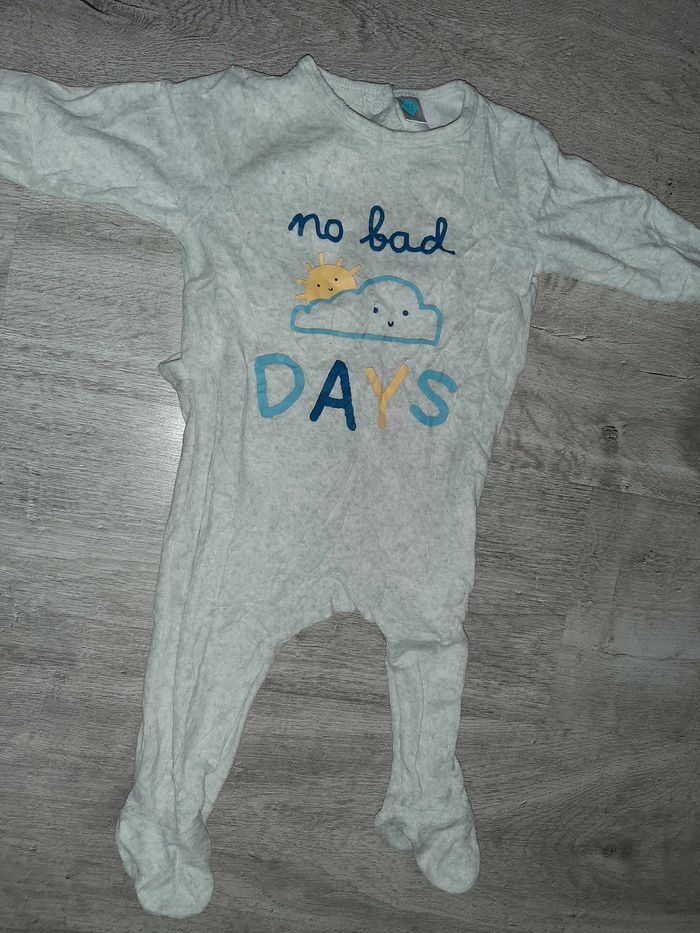 Pyjama 9 mois neuf
