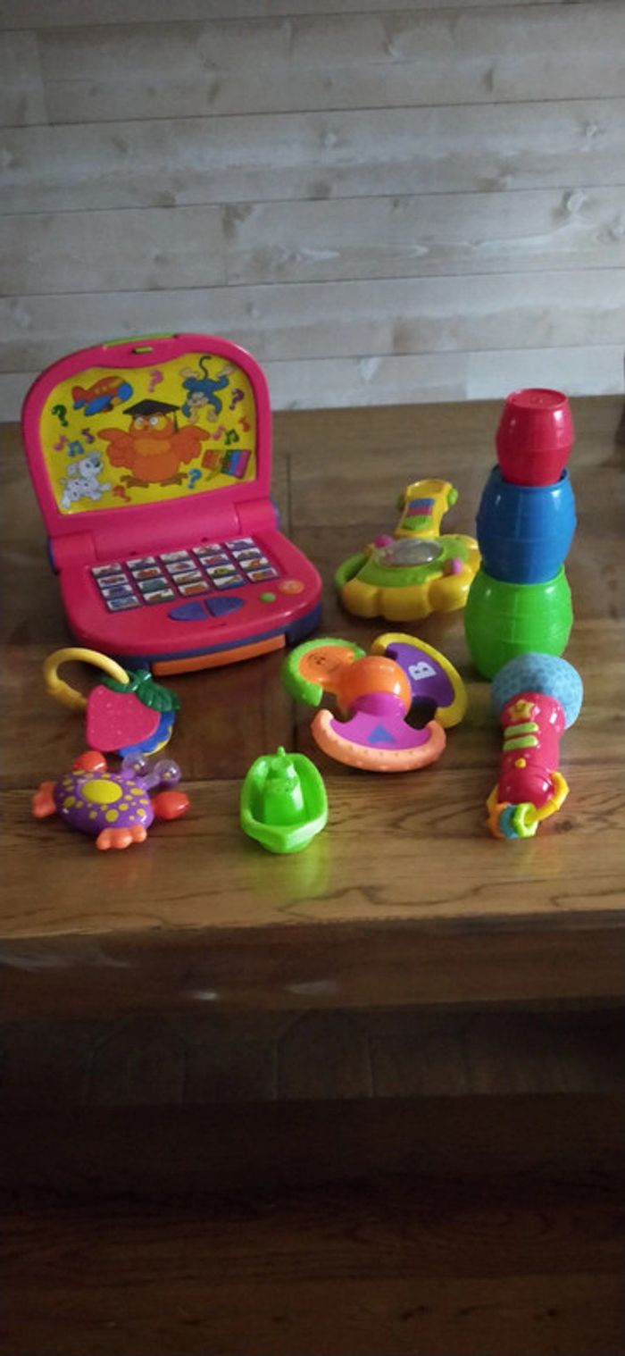 Lot jouets 2 ème âge