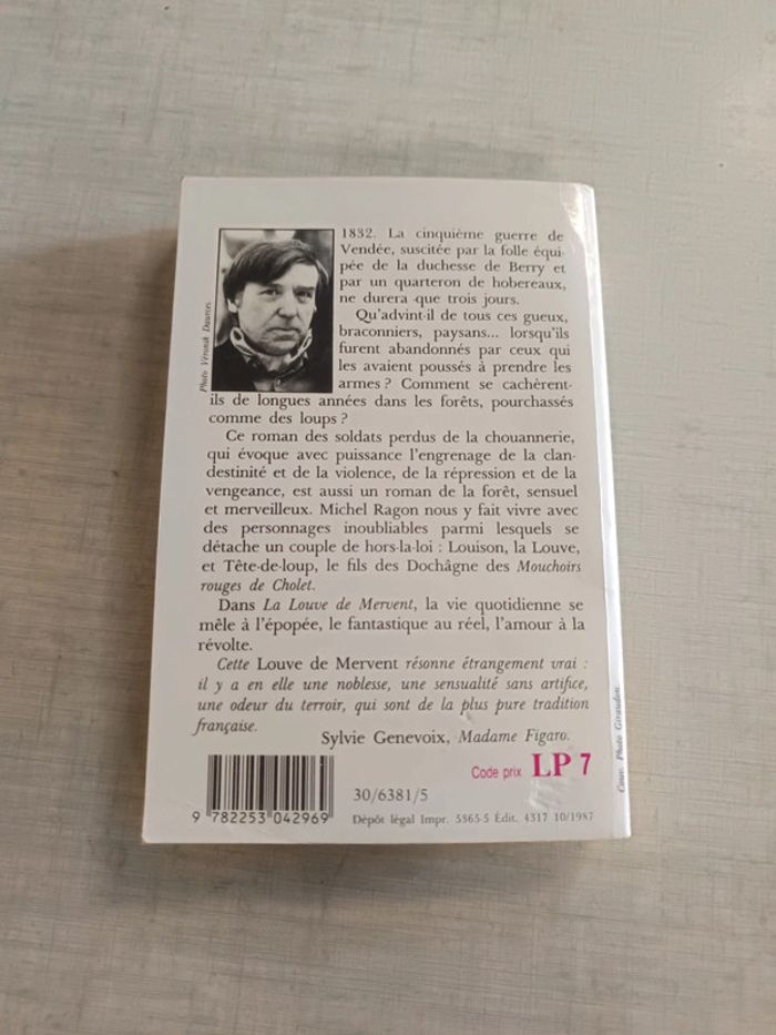 Livre la louve de mervent - photo numéro 2