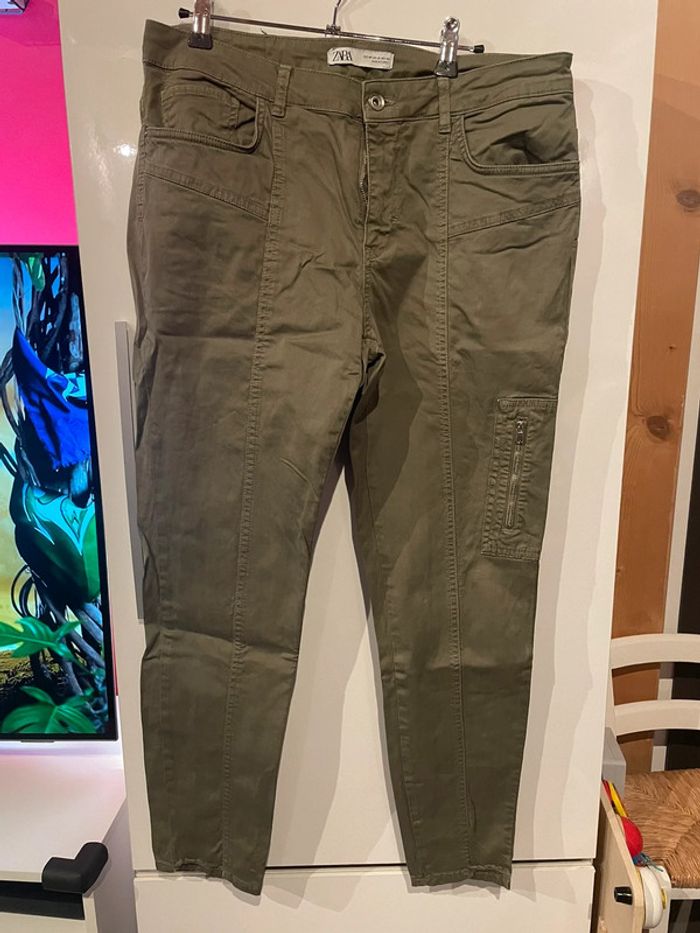 Pantalon Zara kaki