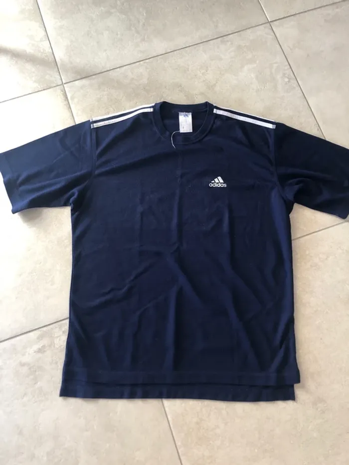 Tee-shirts bleu bandes blanches