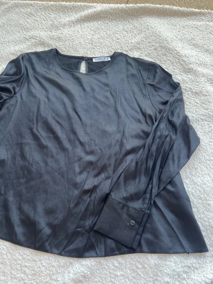 Blouse satinée noire - photo numéro 2