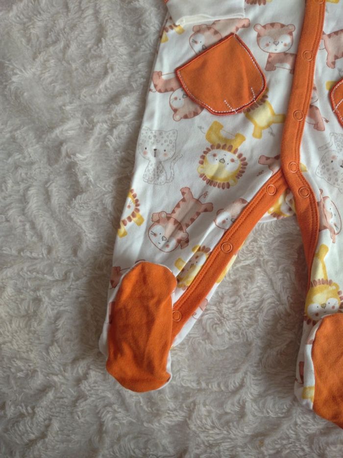 Combi barboteuse pyjama avec pied capuche été léger Garçon 6 mois Lion Tigre Léopard first Chicco - photo numéro 5