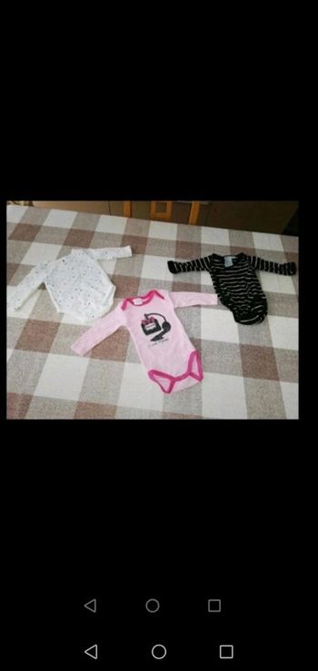 Lot 3 body manches longues 3 mois marques diverses