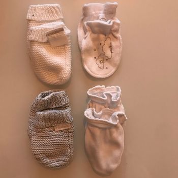 Lot 4 paires de gants bébé