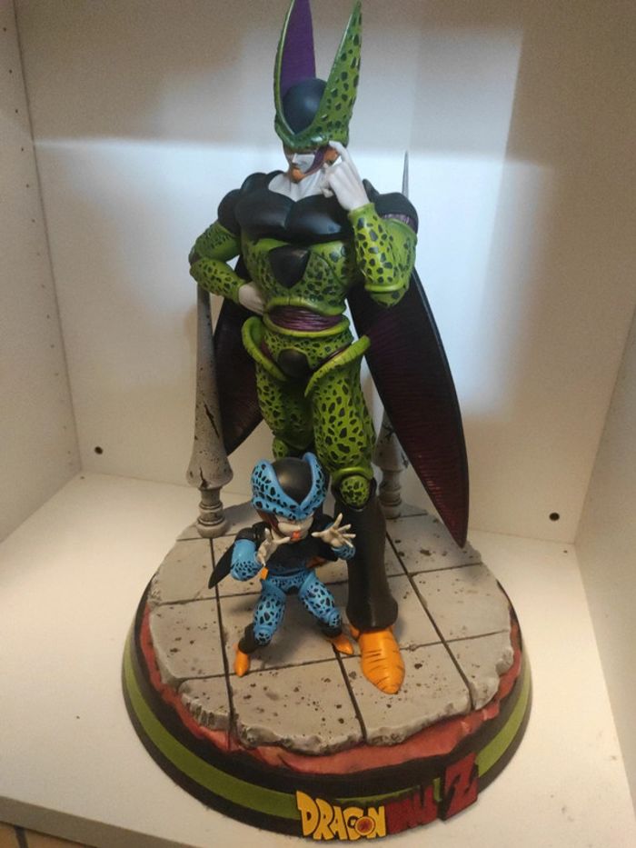Figurine dragon ball cell et kid cell