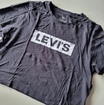 Tee shirt court levis très bon état S