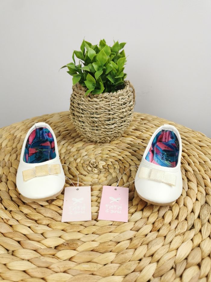 Ballerines blanches Nina Girl Pointure 24 - photo numéro 3